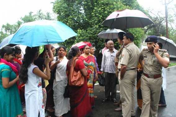 'Give & Take' policy creates havoc among students of Women’s Polytechnic, guardian seeks healthy investigation 'Give & Take' policy creates havoc among students of Women’s Polytechnic, guardian seeks healthy investigation
